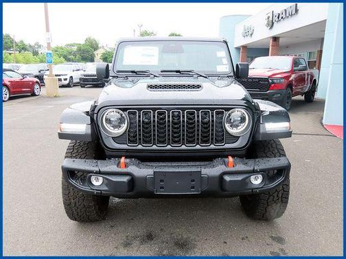 Black Clearcoat 2026 Jeep Gladiator Mojave X 4x4