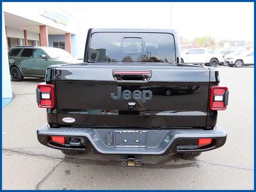 Black Clearcoat 2022 Jeep Gladiator High Altitude 4x4