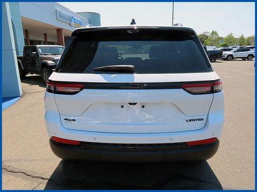 Bright White Clearcoat 2023 Jeep Grand Cherokee Limited