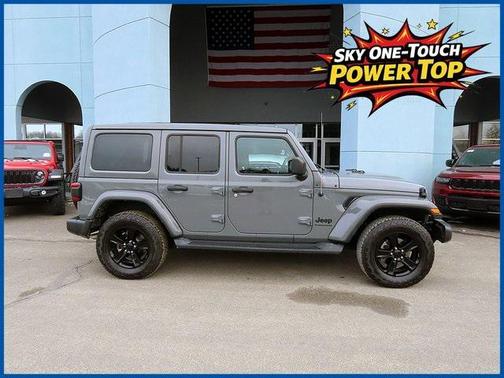 2023 Jeep Wrangler 4-Door Sahara Altitude 4x4