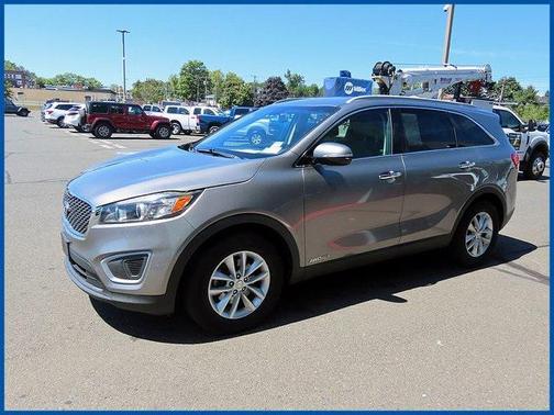 2018 Kia Sorento LX