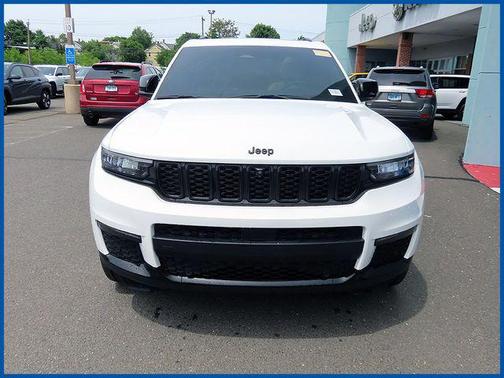Bright White Clearcoat 2023 Jeep Grand Cherokee L Limited