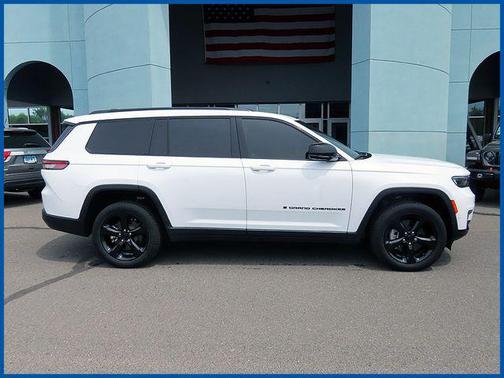 Bright White Clearcoat 2023 Jeep Grand Cherokee L Limited