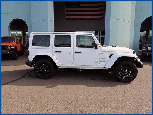 2024 Jeep Wrangler 4xe Sahara