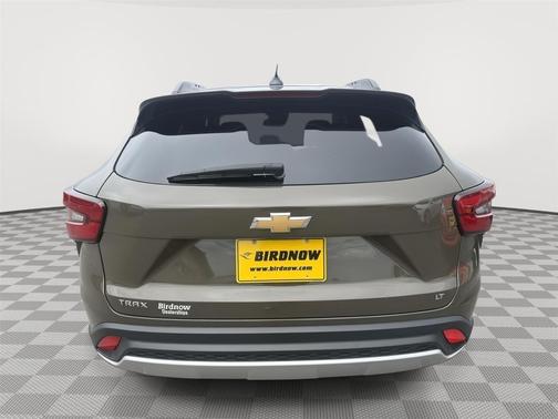 Harvest Bronze Metallic 2024 Chevrolet Trax LT