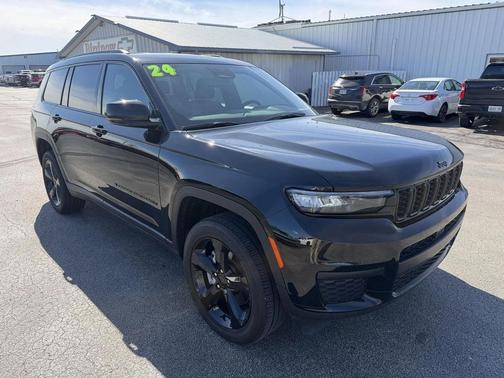 Diamond Black Crystal Pearlcoat 2024 Jeep Grand Cherokee L Altitude