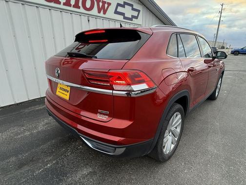 2021 Volkswagen Atlas Cross Sport 2.0T SE w/Technology 4MOTION