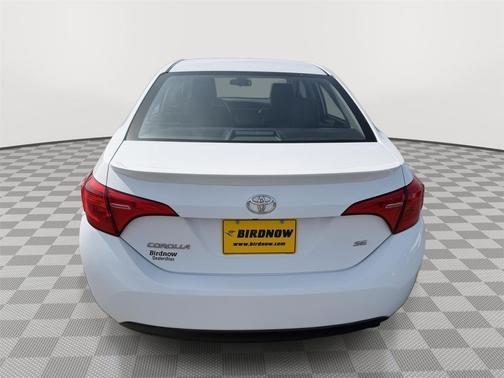 White 2018 Toyota Corolla SE