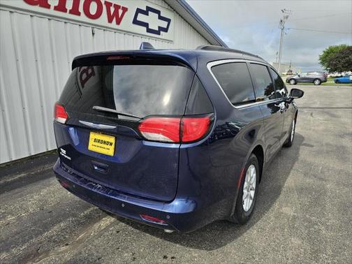 2020 Chrysler Voyager LX