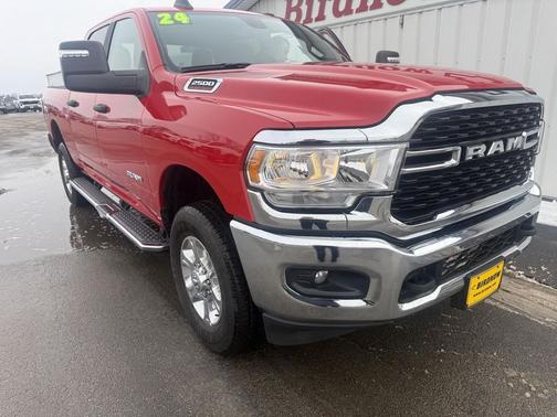 2024 RAM 2500 Big Horn Crew Cab 4x4 6'4' Box