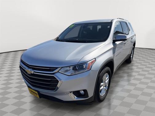 Silver Ice Metallic 2021 Chevrolet Traverse LT Cloth
