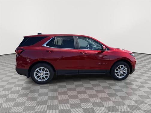 Radiant Red Tintcoat 2024 Chevrolet Equinox 1LT