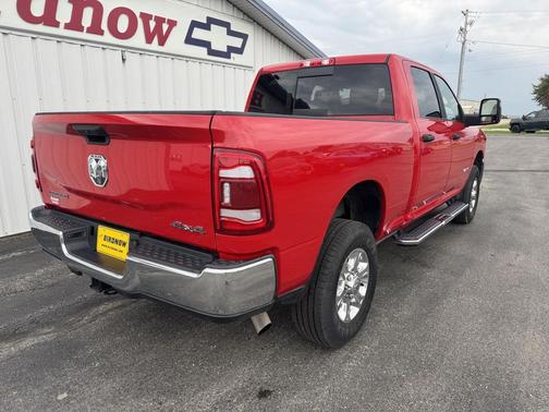 2024 RAM 2500 Big Horn Crew Cab 4x4 6'4' Box