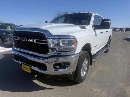 2023 RAM 2500 Big Horn Crew Cab 4x4 6'4' Box