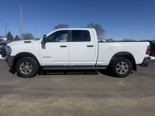 2023 RAM 2500 Big Horn Crew Cab 4x4 6'4' Box