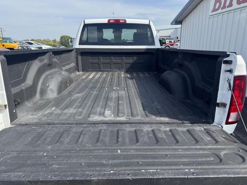 2017 RAM 2500 Tradesman Regular Cab 4x4 8' Box