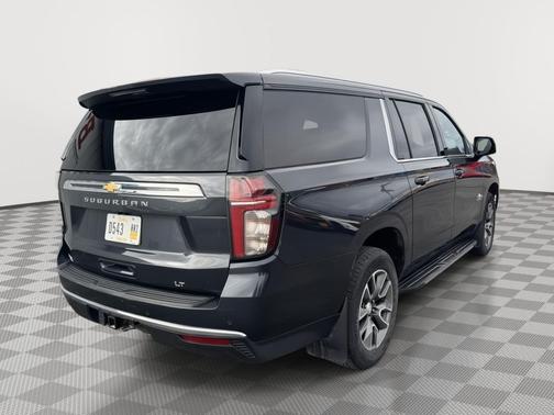 2022 Chevrolet Suburban LT
