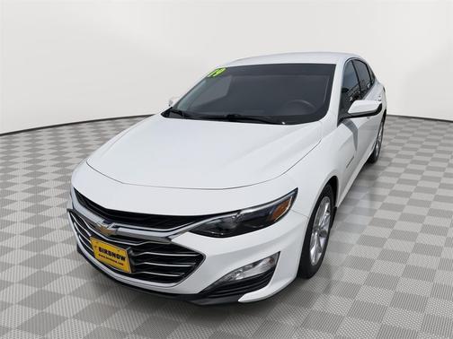 White 2019 Chevrolet Malibu LT