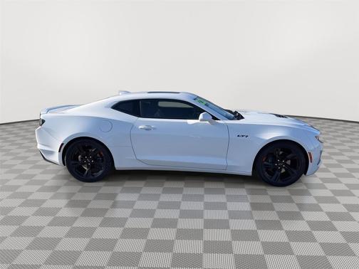 Summit White 2022 Chevrolet Camaro RWD Coupe LT1