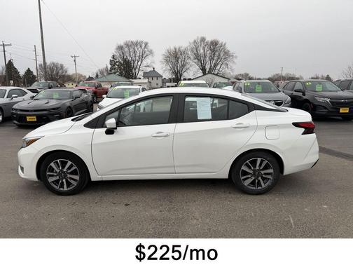 2025 Nissan Versa 1.6 SV