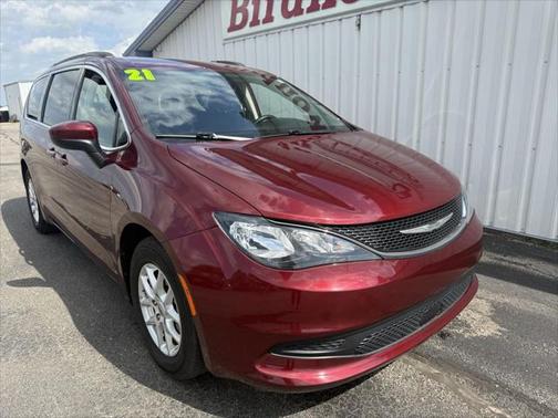 2021 Chrysler Voyager LXI