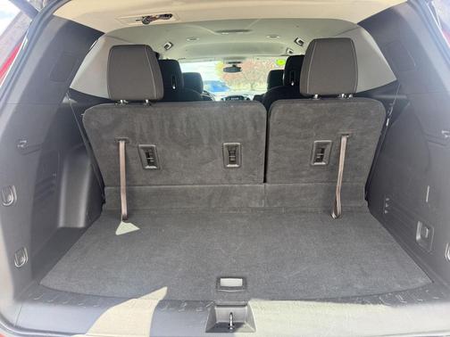 Red 2018 Chevrolet Traverse LT Cloth