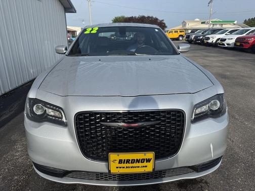 2022 Chrysler 300 S