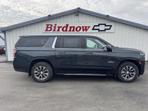 2022 Chevrolet Suburban LT