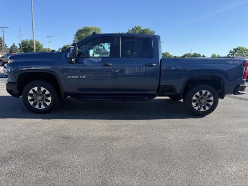 Lakeshore Blue Metallic 2024 Chevrolet Silverado 2500 Custom