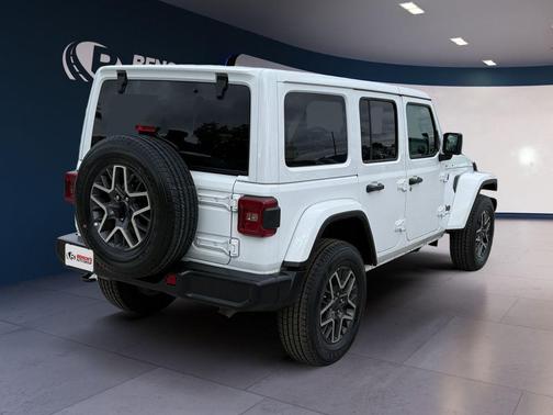 Bright White Clearcoat 2025 Jeep Wrangler 4-Door Sahara 4x4