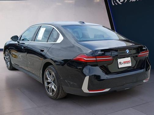 Black Sapphire Metallic 2026 BMW 530 xDrive