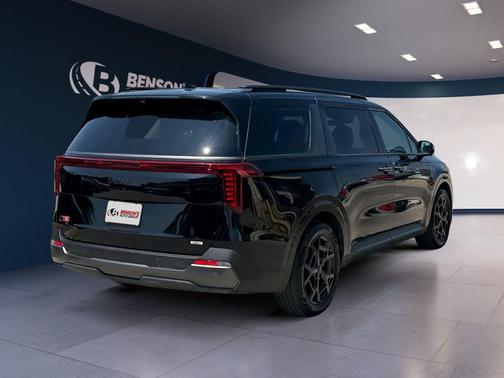 Aurora Black Pearl 2025 Kia Carnival Hybrid SX Prestige