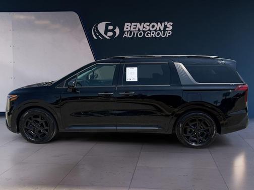 Aurora Black Pearl 2025 Kia Carnival Hybrid SX Prestige