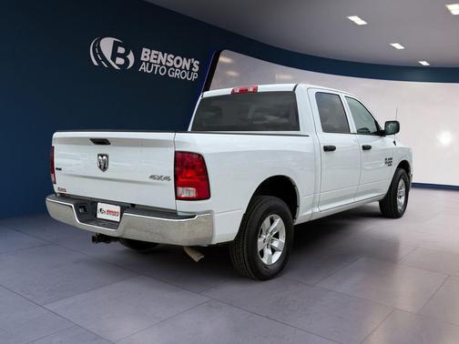 Bright White Clearcoat 2023 RAM 1500 Classic SLT