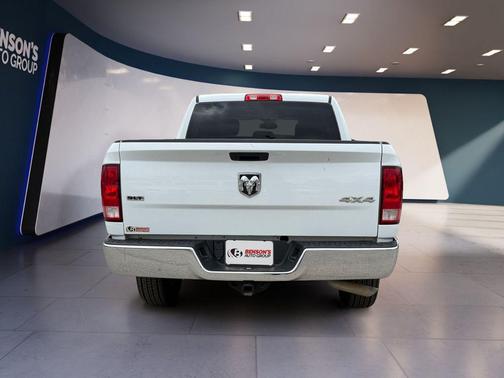 Bright White Clearcoat 2023 RAM 1500 Classic SLT