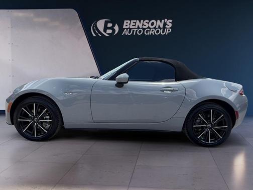 Aero Gray Metallic 2026 Mazda MX-5 Miata Grand Touring
