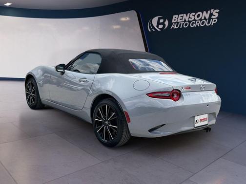 Aero Gray Metallic 2026 Mazda MX-5 Miata Grand Touring
