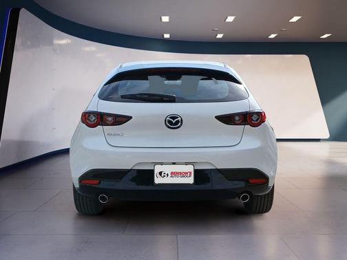 Snowflake White Pearl Mica 2026 Mazda Mazda3 FWD
