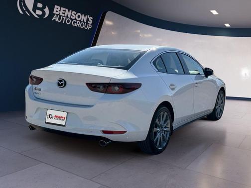 Snowflake White Pearl Mica 2026 Mazda Mazda3 FWD w/Preferred Package