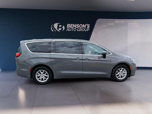 Ceramic Gray Clearcoat 2023 Chrysler Pacifica Touring L