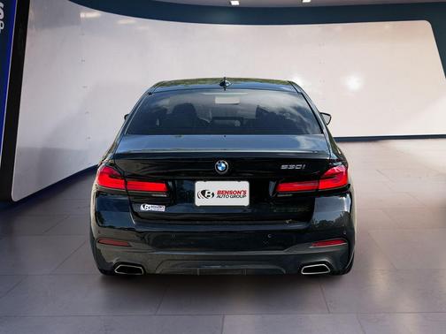 Black Sapphire Metallic 2023 BMW 530 i