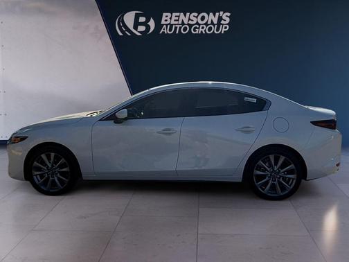 Snowflake White Pearl Mica 2026 Mazda Mazda3 FWD w/Preferred Package