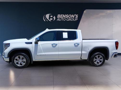 Summit White 2024 GMC Sierra 1500 SLT
