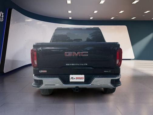 Onyx Black 2025 GMC Sierra 1500 SLT