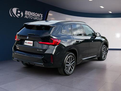 Black Sapphire Metallic 2026 BMW X1 xDrive28i