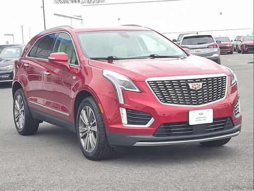 2022 Cadillac XT5 Premium Luxury