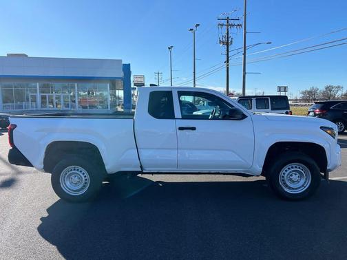 2024 Toyota Tacoma SR