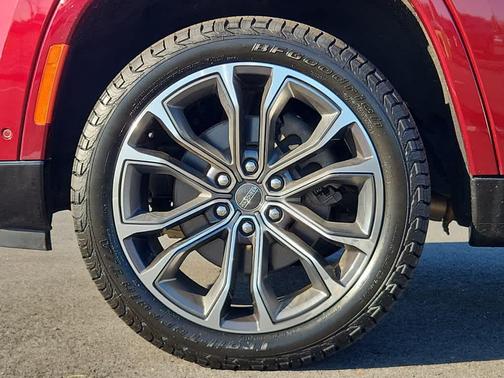 2023 Jeep Grand Wagoneer L Series III 4x4