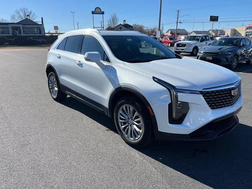 2024 Cadillac XT4 Premium Luxury