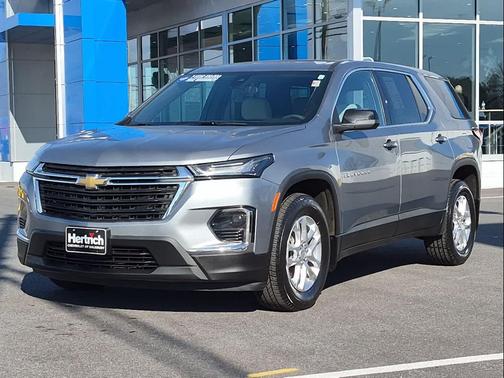 2023 Chevrolet Traverse LS
